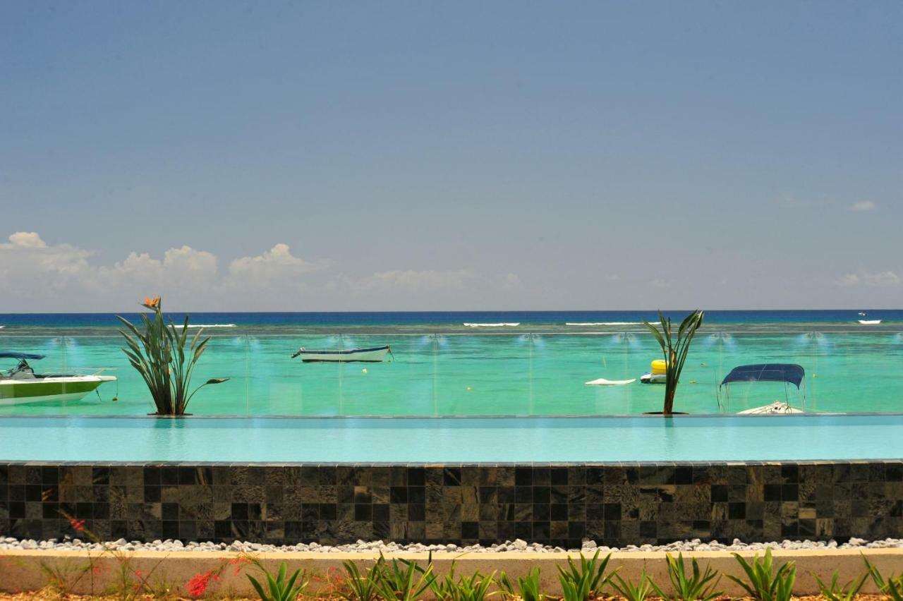 Obiches Luxury Beachfront Apartment Trou-Aux-Biches Luaran gambar