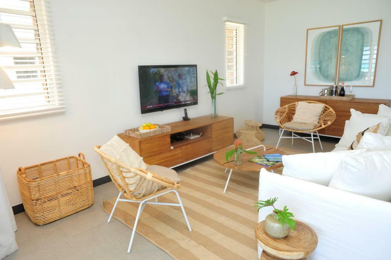 Obiches Luxury Beachfront Apartment Trou-Aux-Biches Luaran gambar