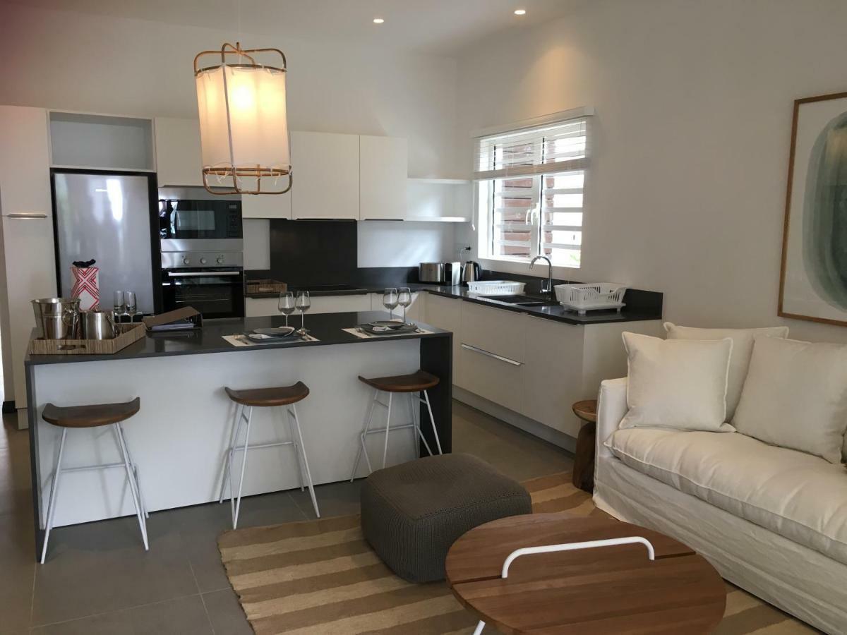 Obiches Luxury Beachfront Apartment Trou-Aux-Biches Luaran gambar