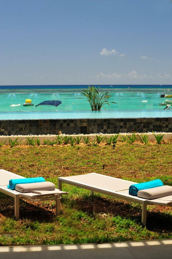Obiches Luxury Beachfront Apartment Trou-Aux-Biches Luaran gambar
