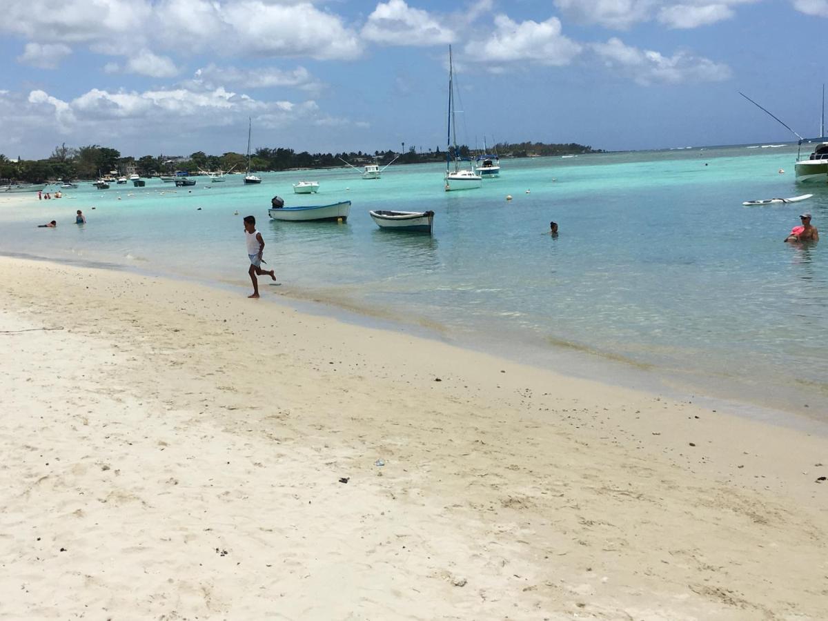 Obiches Luxury Beachfront Apartment Trou-Aux-Biches Luaran gambar