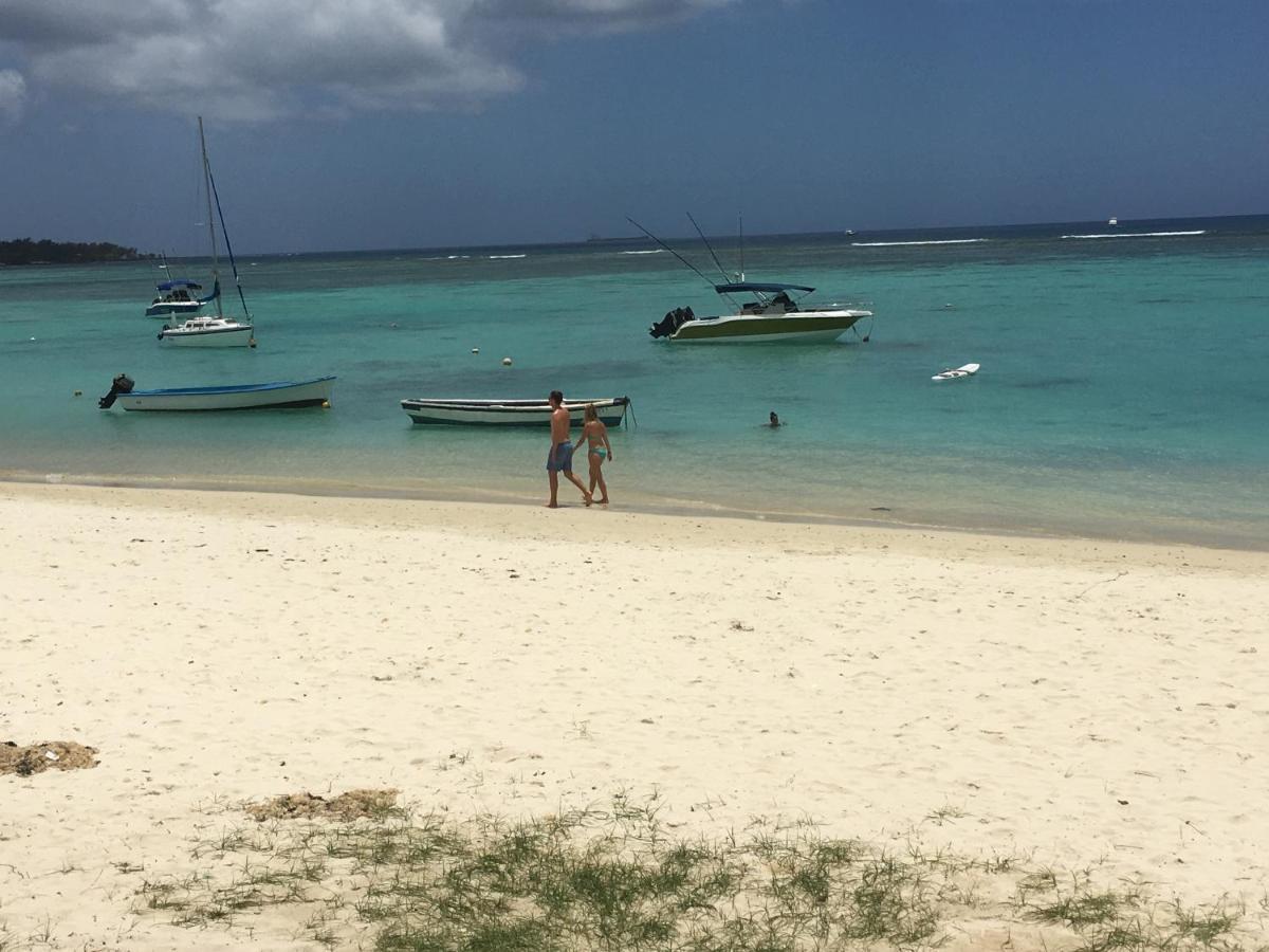 Obiches Luxury Beachfront Apartment Trou-Aux-Biches Luaran gambar
